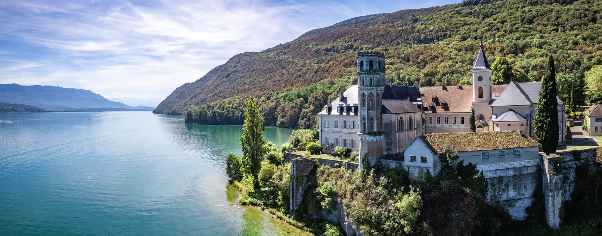 Le Lac du Bourget, vu depuis les hauteurs de Chambéry