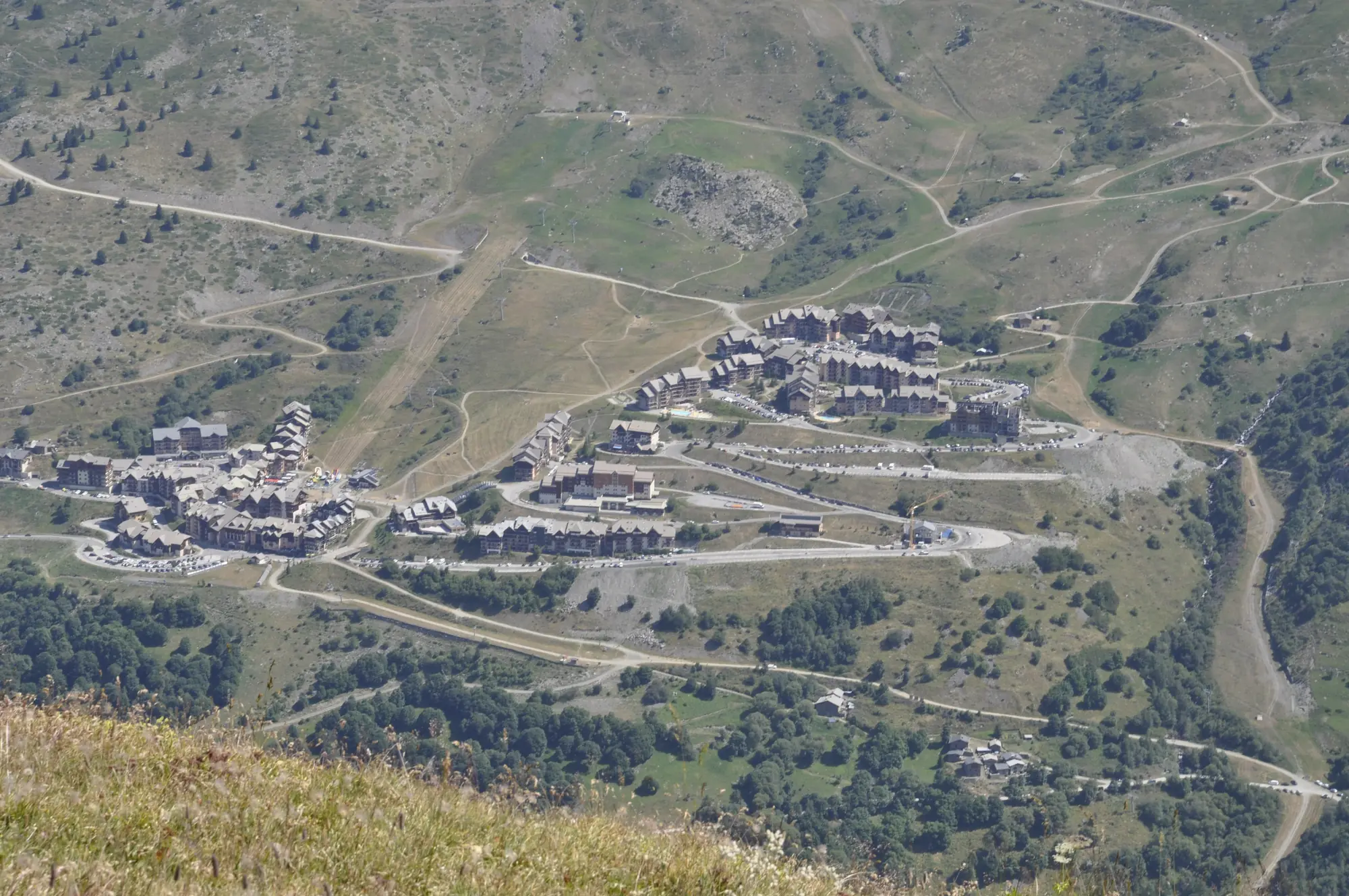 Chalets d'altitude dans les hauteurs de Valloire